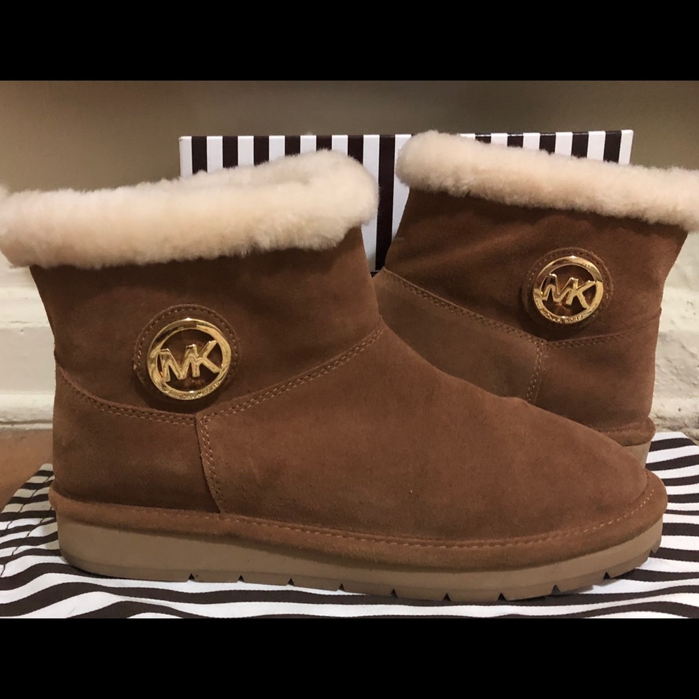Michael Kors (Ugg Style) Brown Suede Fur Boots